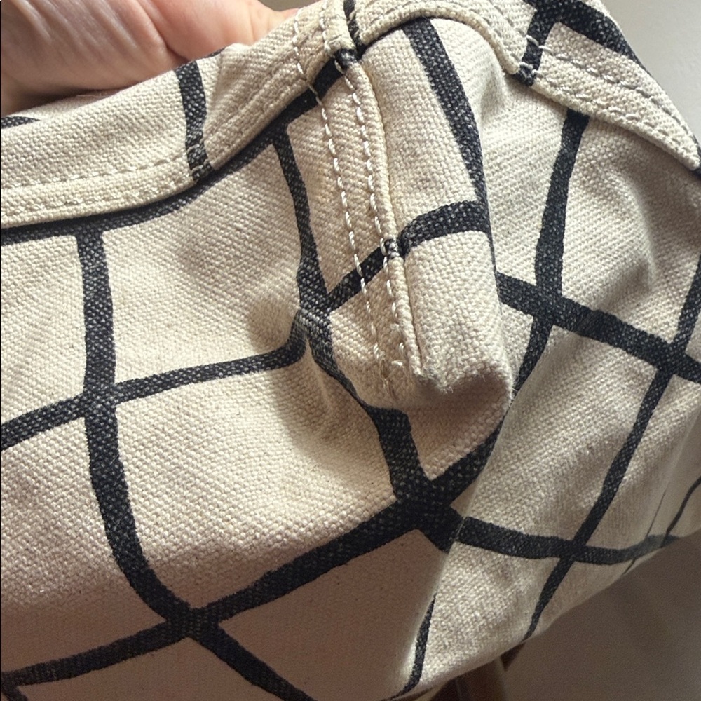 Madewell The Canvas Transport Tote in Windowpane Black - Picture 12 of 16